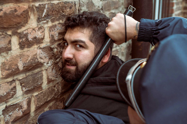 &bdquo;Politisch inkorrekt&ldquo;: Faisal Kawusi live mit Haltung und Humor